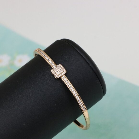 Elegant Rose Gold Bangle with Pave-Set Square Accent, XPBL0500 - Picture 9 of 12